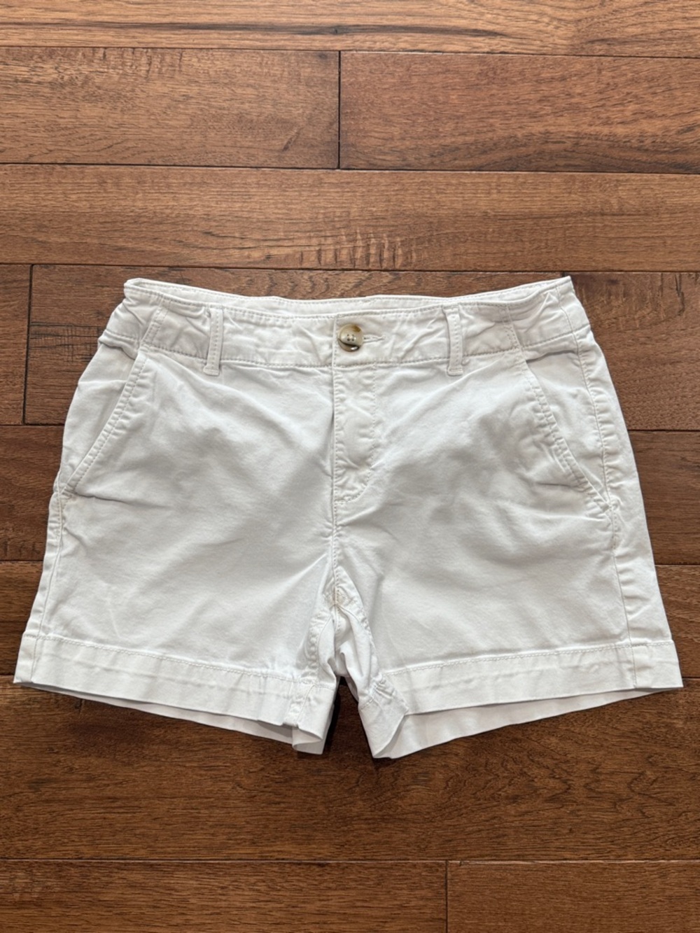LOFT Women’s The Washed Twill Off White 4 Inch Short - Size 0